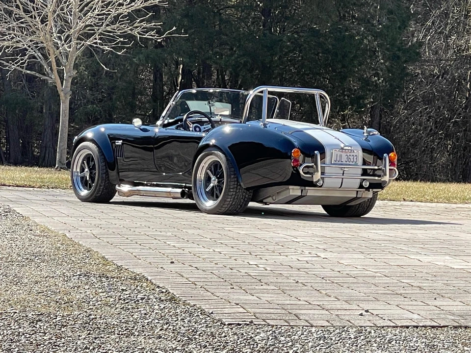 Shelby Cobra Replica - Image 18 of 31