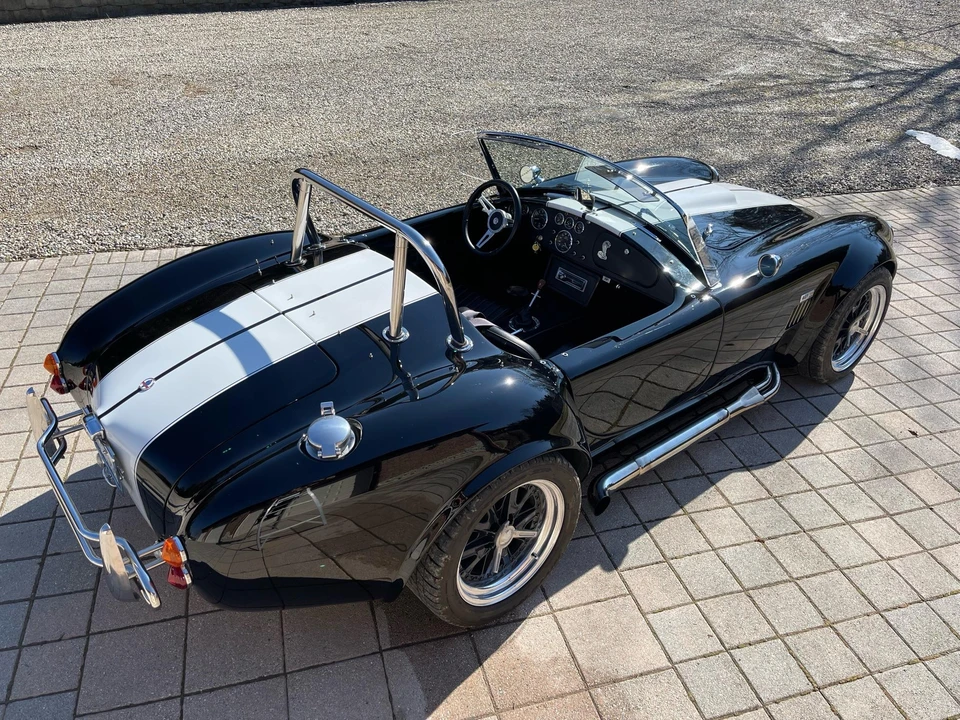 Shelby Cobra Replica - Image 10 of 31