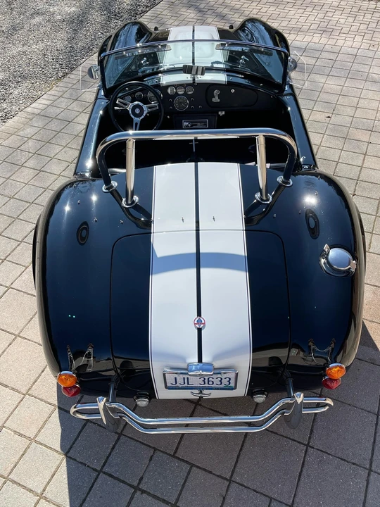 Shelby Cobra Replica - Image 13 of 31