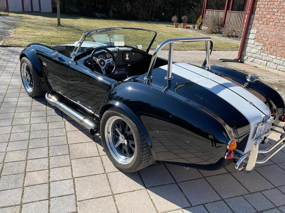 Shelby Cobra Replica - Image 22 of 31