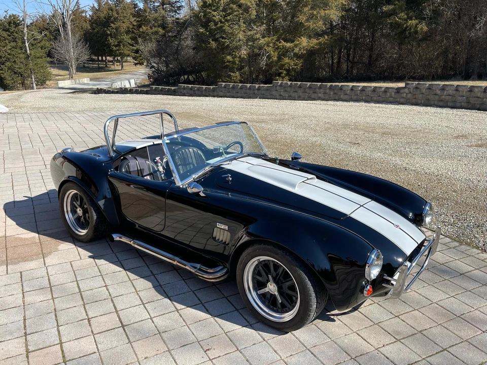 Shelby Cobra Replica - Image 2 of 31