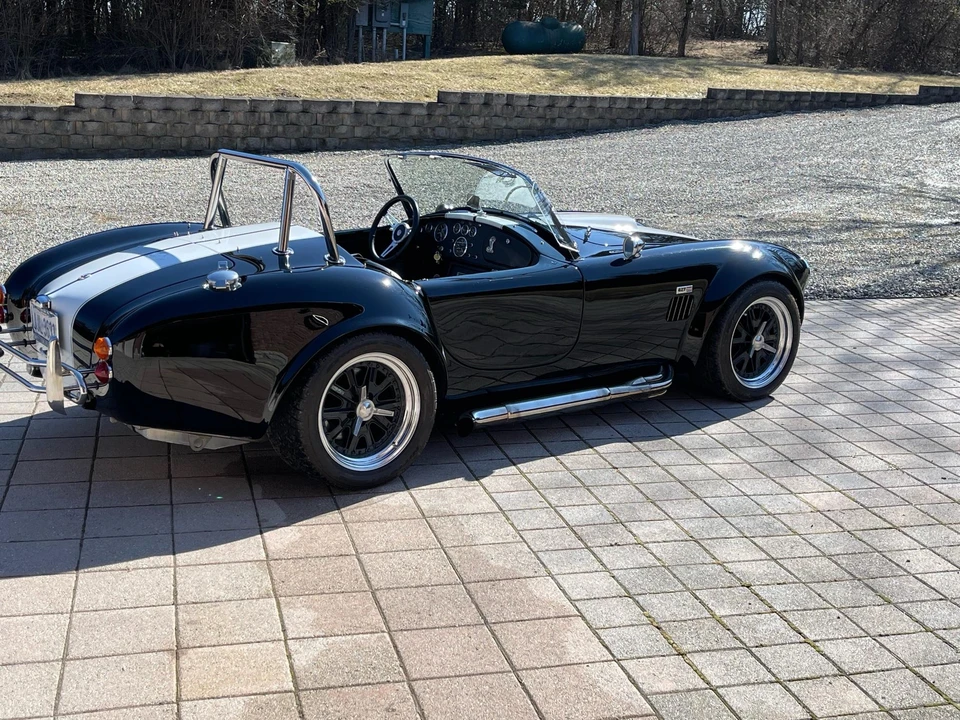 Shelby Cobra Replica - Image 8 of 31