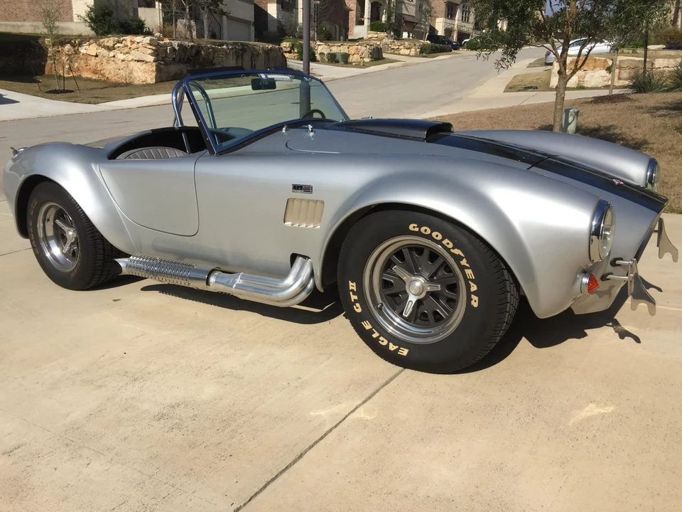 Shelby Cobra Replica - Image 10 of 31