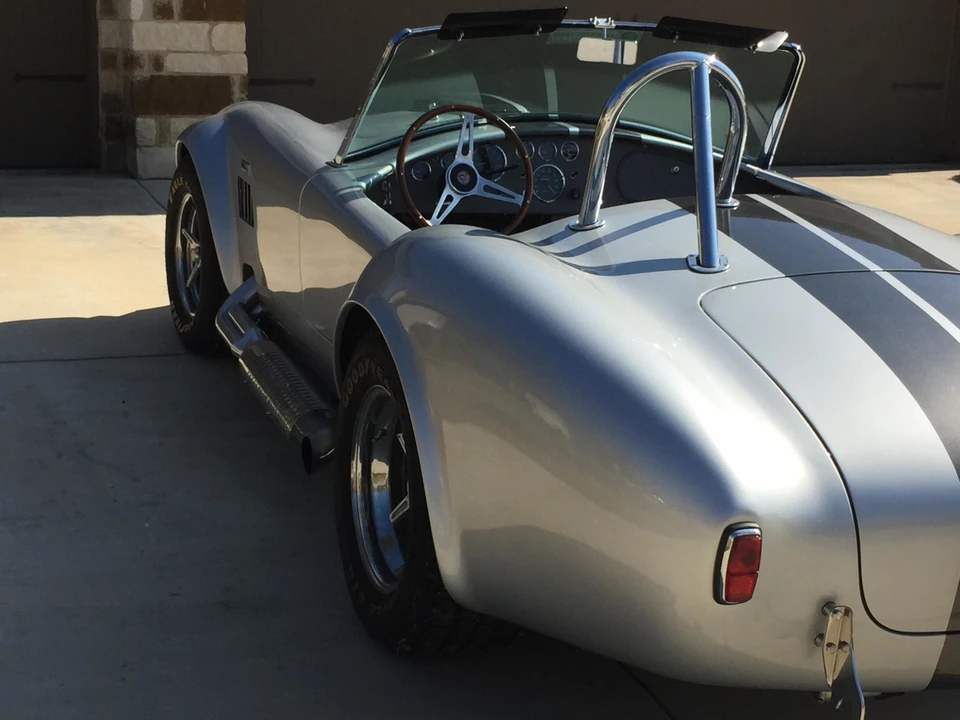 Shelby Cobra Replica - Image 18 of 31