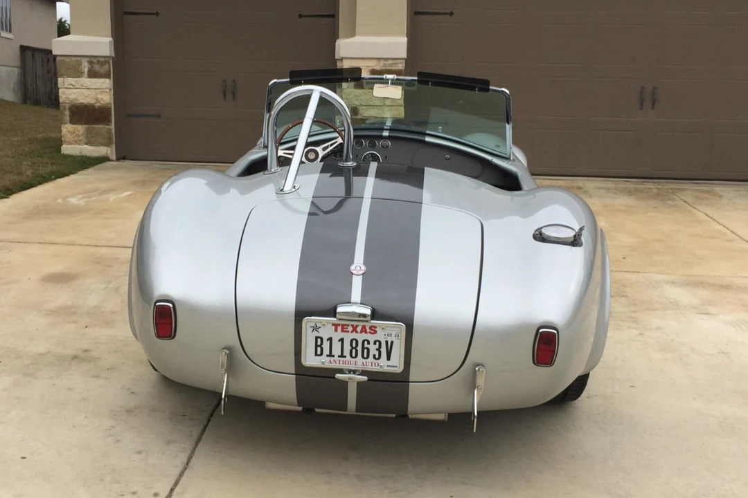 Shelby Cobra Replica - Image 13 of 31