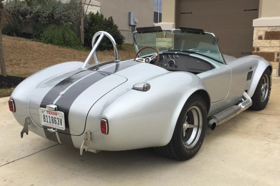 Shelby Cobra Replica - Image 12 of 31