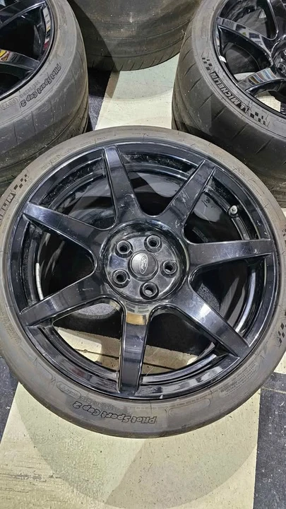 2016 Parts & Memorabilia Other Wheels - Image 2 of 5