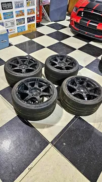 Shelby GT350R Carbon Fiber Wheels