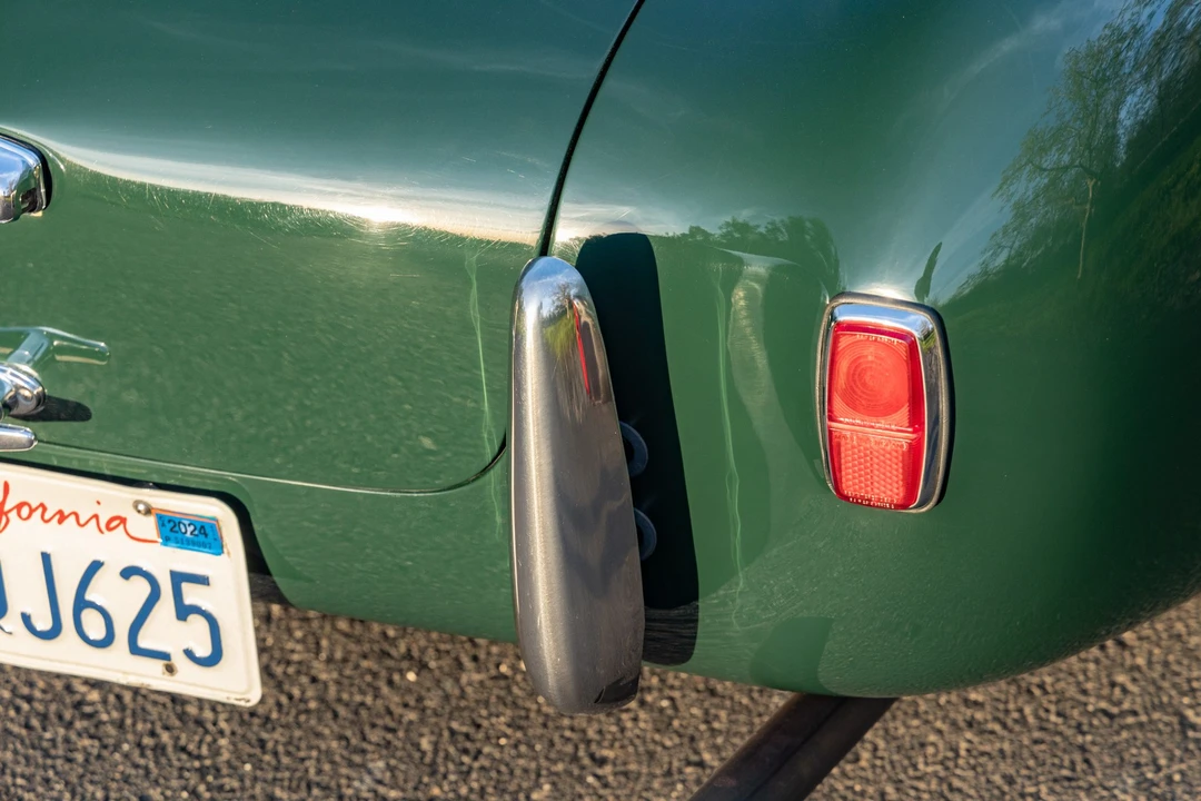 Shelby Cobra Replica - Image 24 of 31