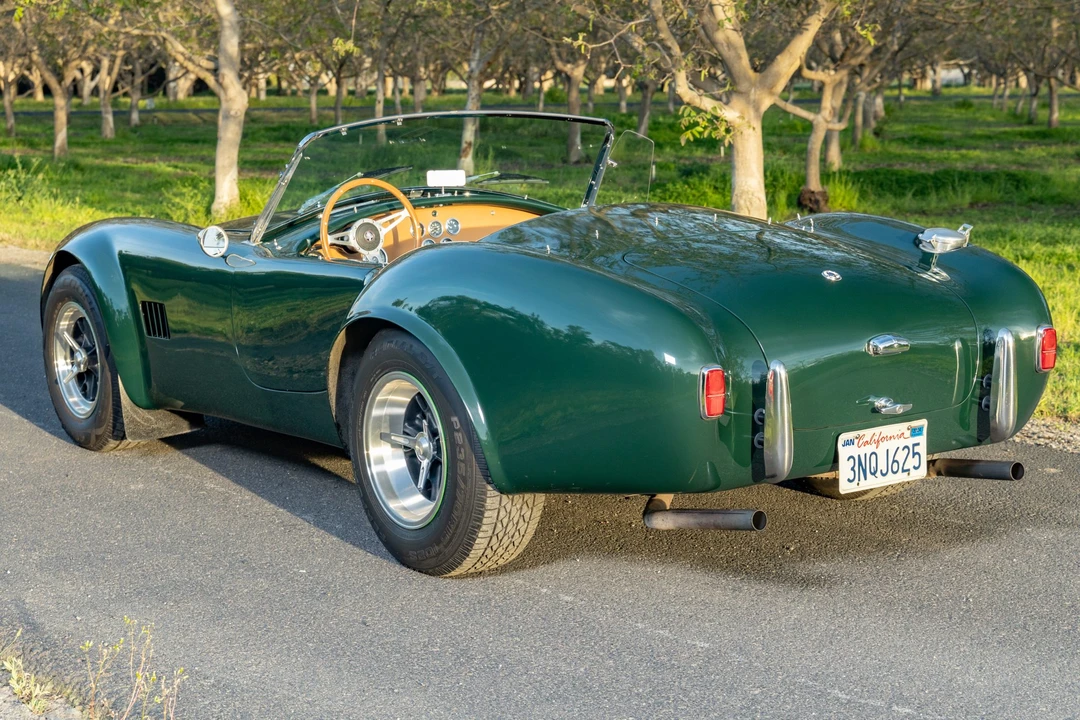 Shelby Cobra Replica - Image 8 of 31