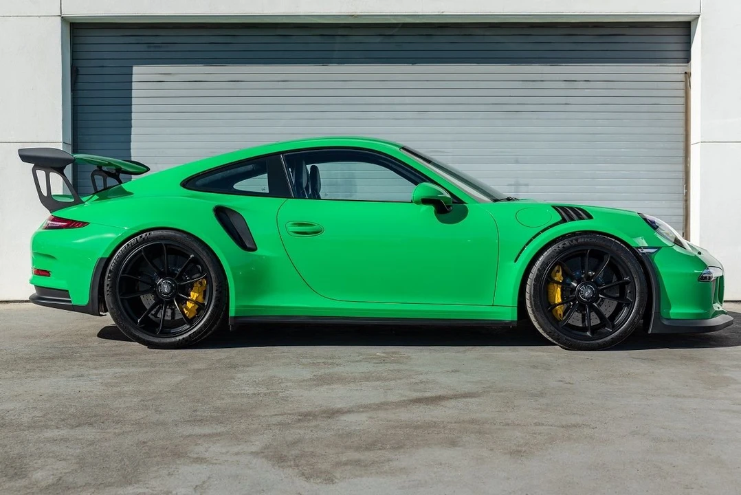 2016 Porsche 991 GT3 RS - Image 2 of 11