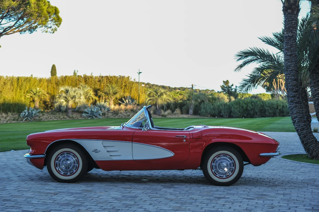 Chevrolet Corvette C1 - Image 3 of 31
