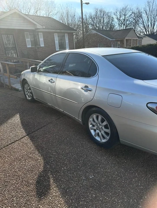 2002 Lexus ES 4th Gen - Image 4 of 10
