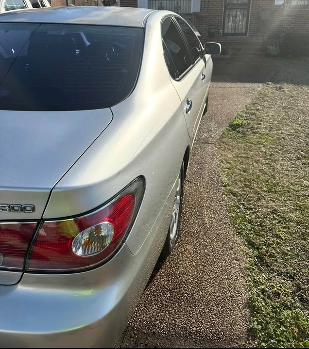 2002 Lexus ES 4th Gen - Image 9 of 10