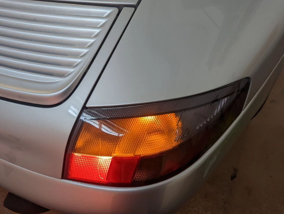 2000 Porsche 996 Carrera 4 - Image 9 of 31