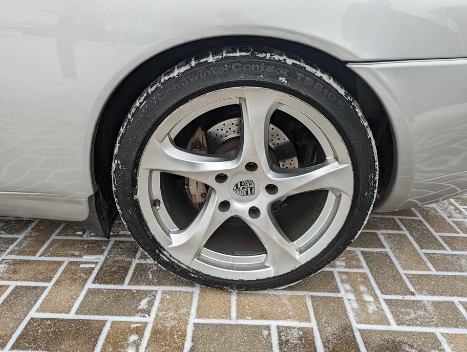 2000 Porsche 996 Carrera 4 - Image 24 of 31