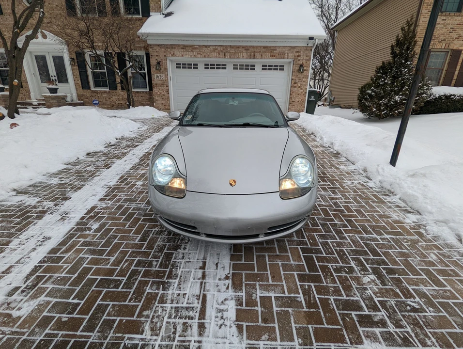 2000 Porsche 996 Carrera 4 - Image 2 of 31
