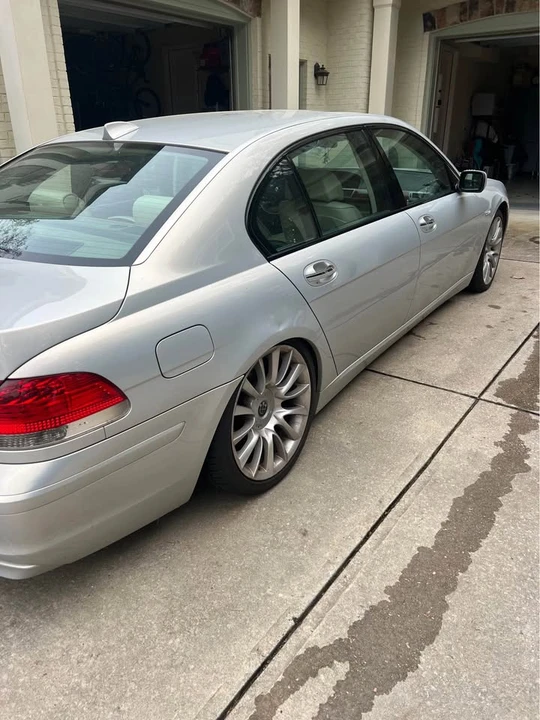 2007 BMW E65/E66 750i & 760i Sedan - Image 8 of 9