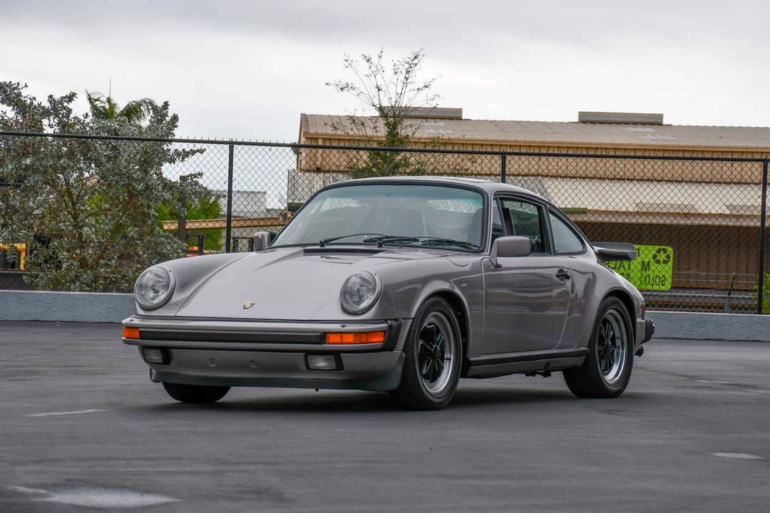 1985 Porsche 911 Carrera 3.2 - Image 5 of 31