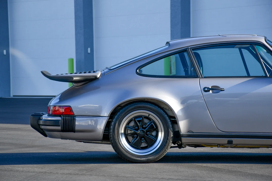 1985 Porsche 911 Carrera 3.2 - Image 22 of 31