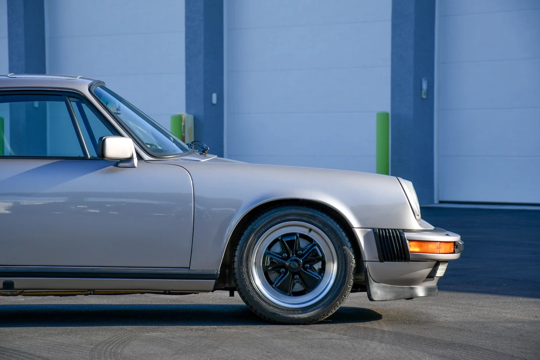 1985 Porsche 911 Carrera 3.2 - Image 23 of 31