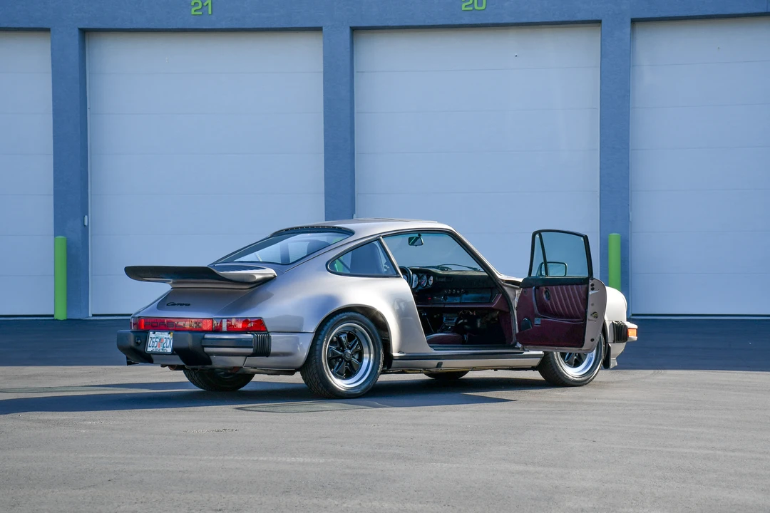 1985 Porsche 911 Carrera 3.2 - Image 11 of 31