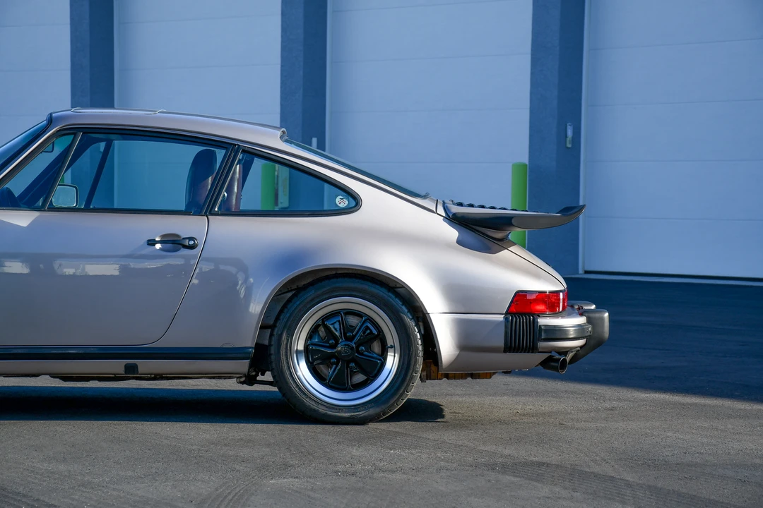 1985 Porsche 911 Carrera 3.2 - Image 21 of 31