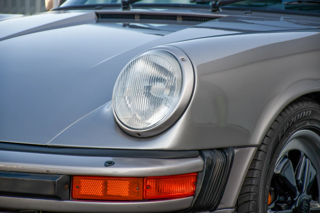 1985 Porsche 911 Carrera 3.2 - Image 25 of 31
