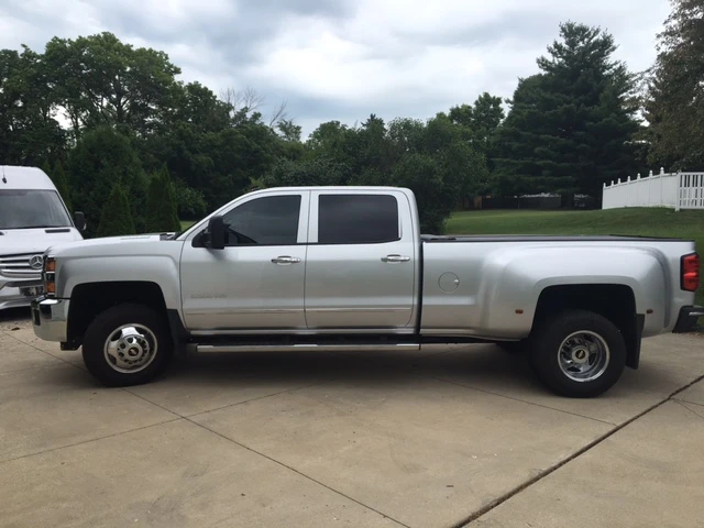 2015 Chevrolet Silverado Heavy Duty 3rd Gen - Image 2 of 10