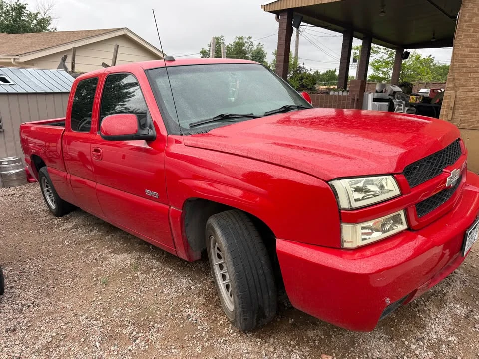 Chevrolet Silverado 1st Gen - Image 2 of 4