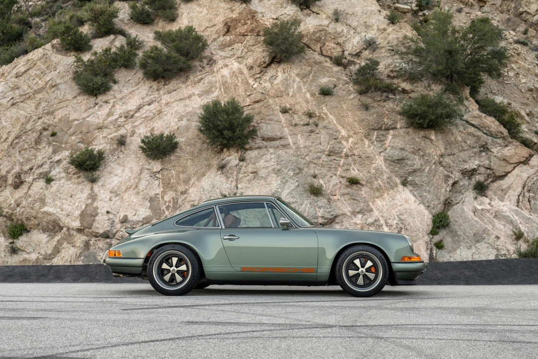 2026 Singer - Image 3 of 11