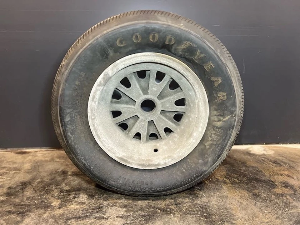 Parts & Memorabilia Other Wheels - Image 3 of 31
