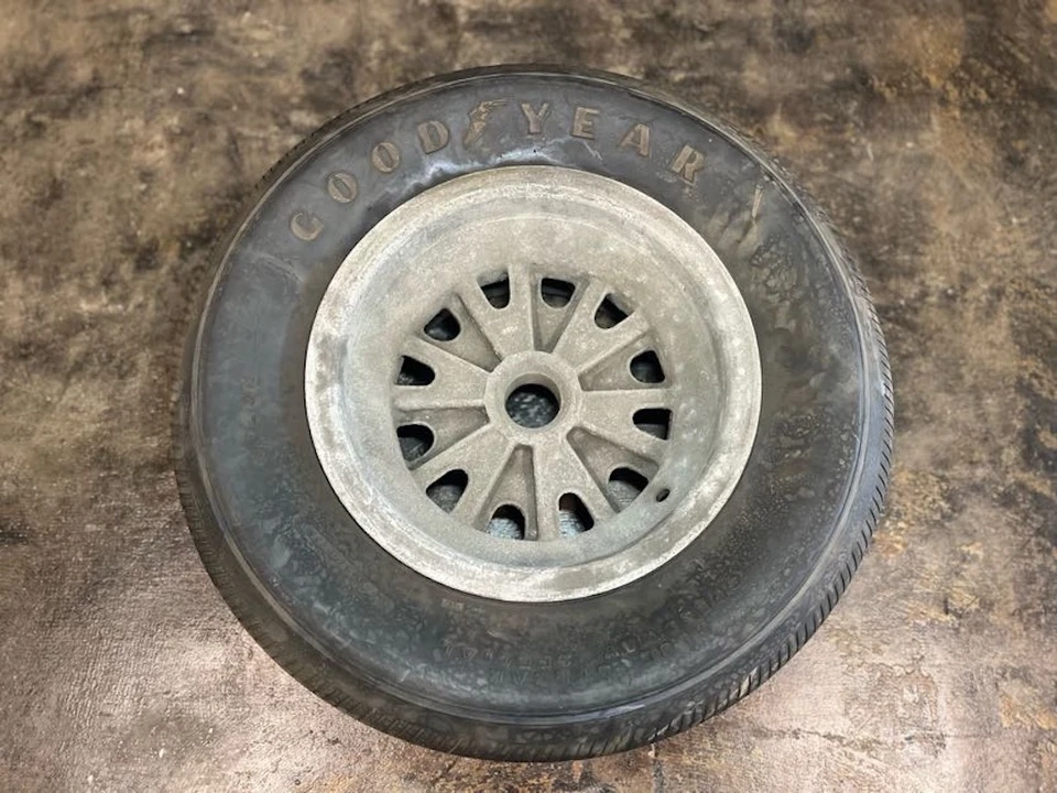 Parts & Memorabilia Other Wheels - Image 6 of 31