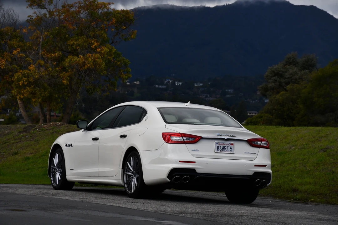 2019 Maserati Quattroporte 6th Gen - Image 2 of 31
