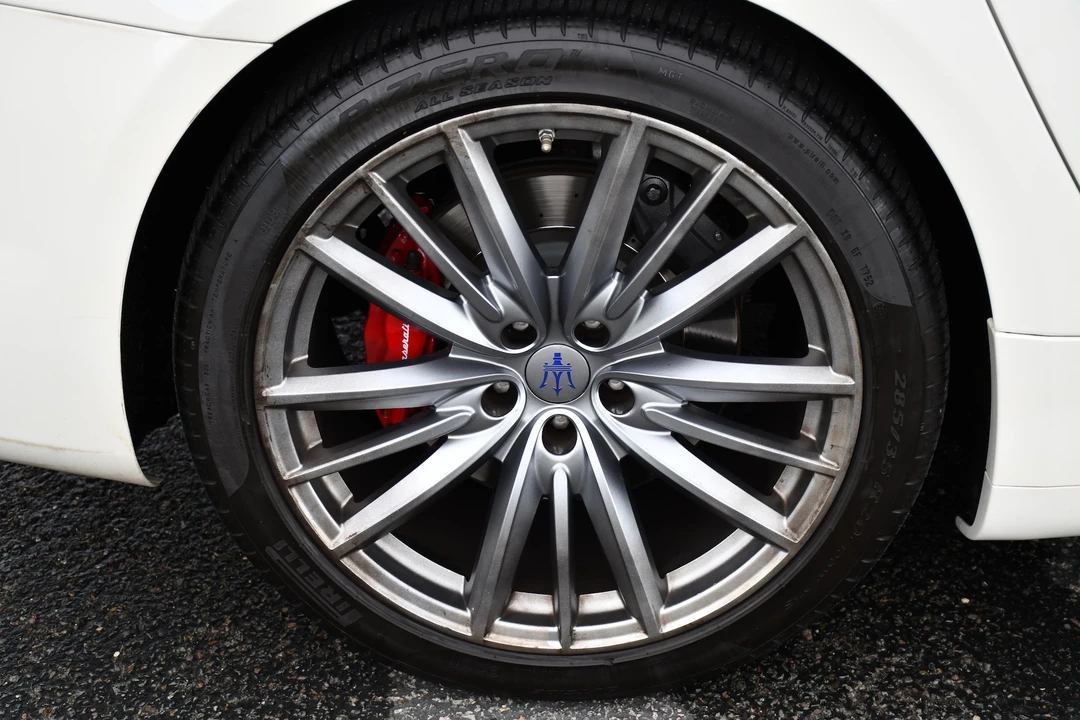 2019 Maserati Quattroporte 6th Gen - Image 30 of 31