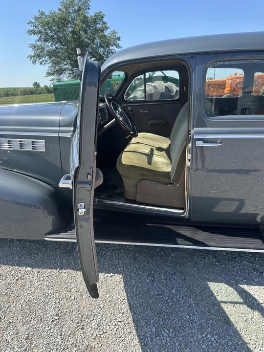 1938 Buick Century - Image 10 of 31
