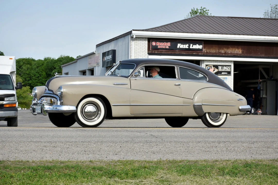 1947 Buick Super - Image 13 of 31