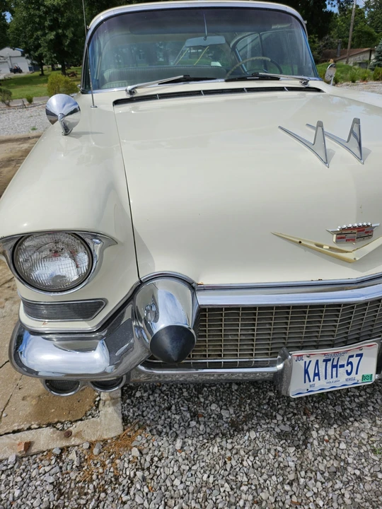 1957 Cadillac Series 62 4th Gen - Image 17 of 31