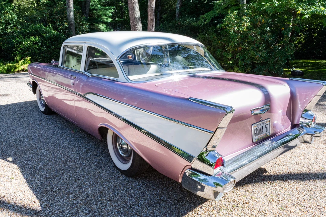 1957 Chevrolet Tri-Five Bel Air Sedan & Wagon - Image 14 of 31