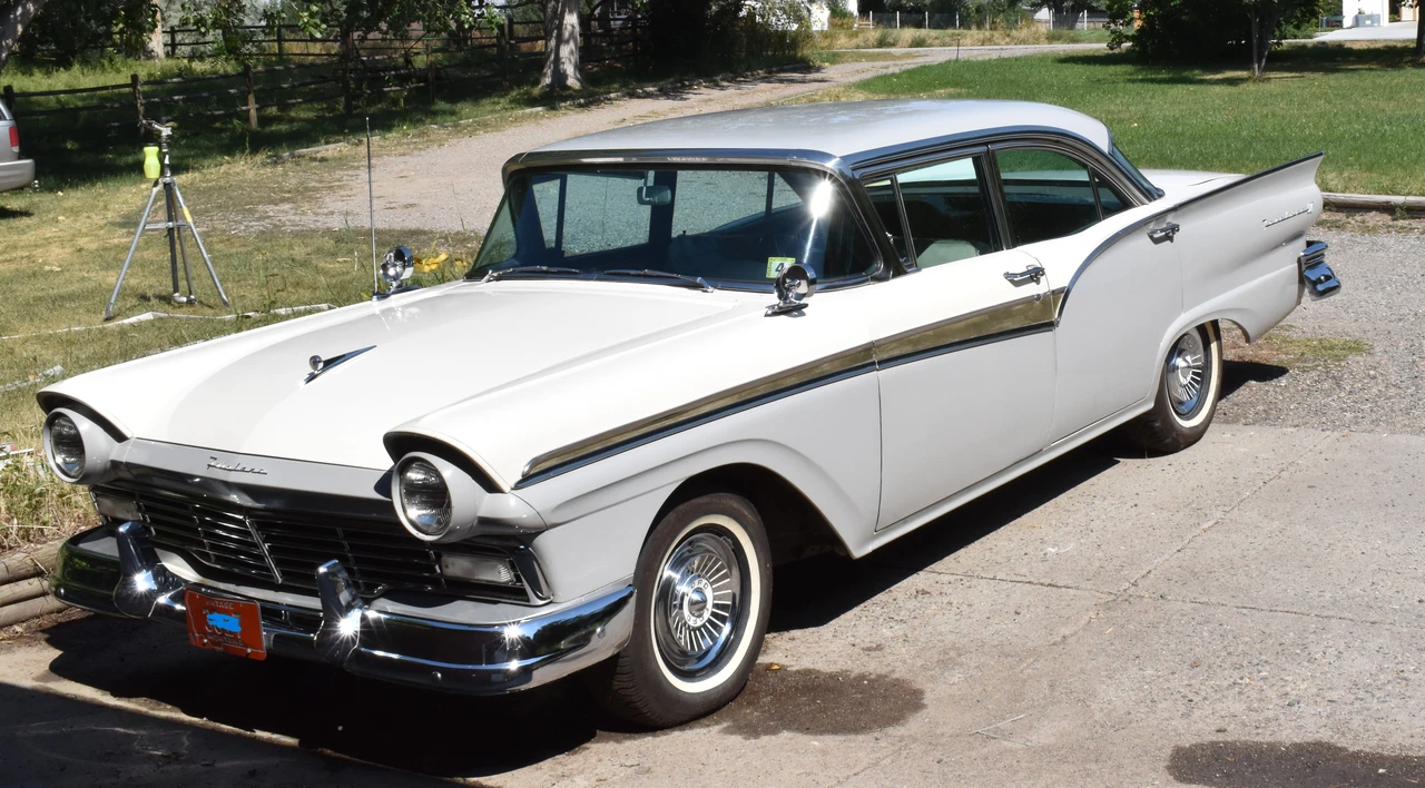 1957 Ford Fairlane 2nd Gen - Image 9 of 31