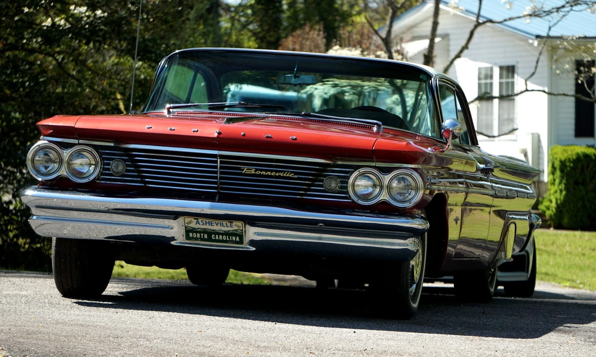 1960 Pontiac Bonneville 1st Gen - Image 5 of 31