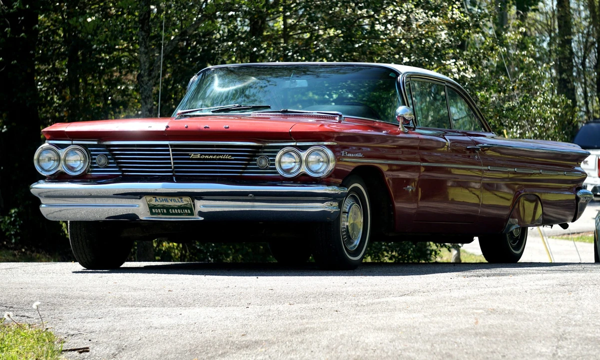 1960 Pontiac Bonneville 1st Gen - Image 4 of 31