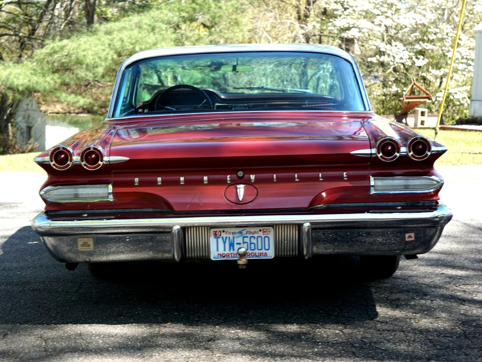 1960 Pontiac Bonneville 1st Gen - Image 19 of 31