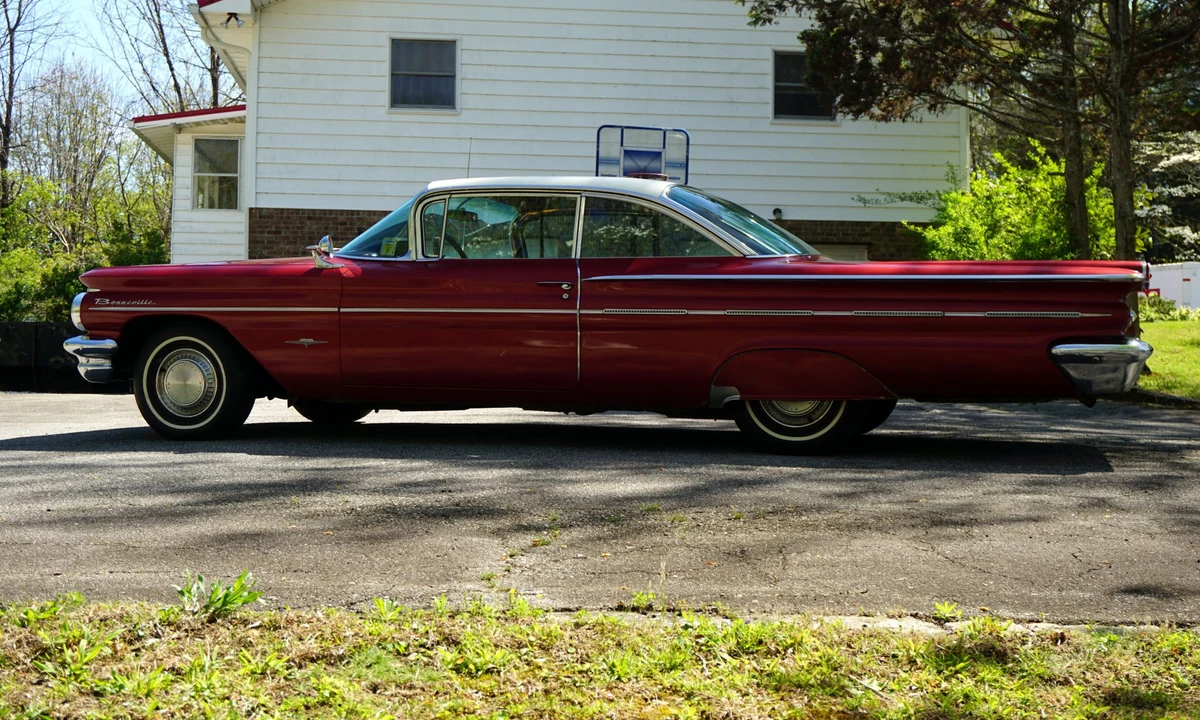 1960 Pontiac Bonneville 1st Gen - Image 21 of 31