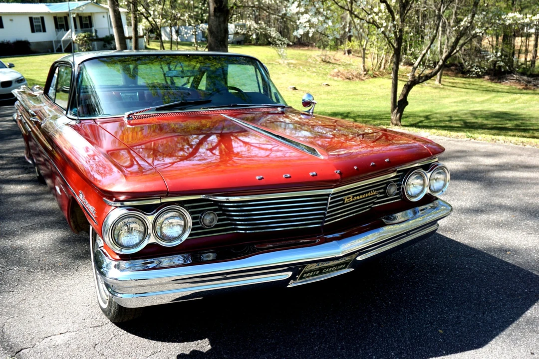 1960 Pontiac Bonneville 1st Gen - Image 8 of 31