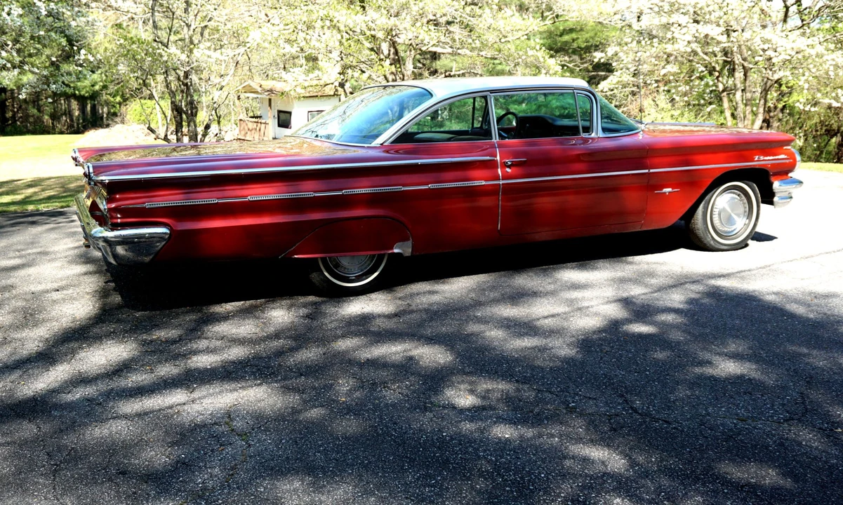 1960 Pontiac Bonneville 1st Gen - Image 14 of 31