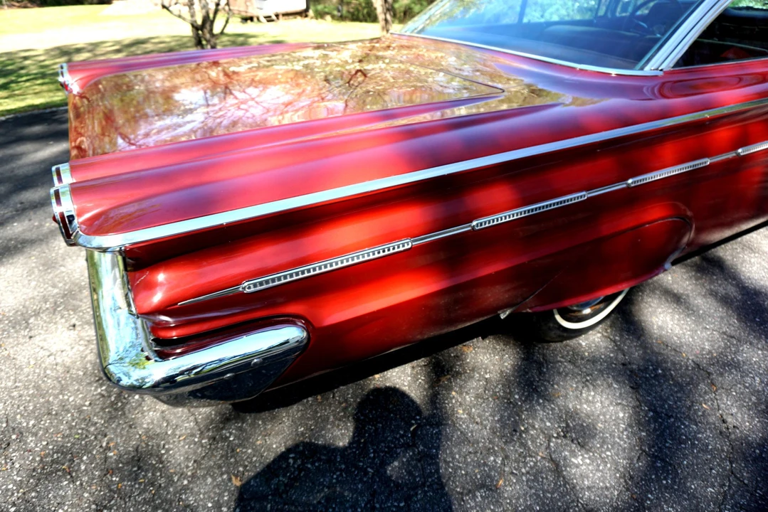 1960 Pontiac Bonneville 1st Gen - Image 30 of 31