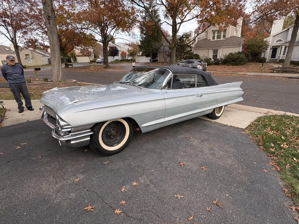 1961 Cadillac Series 62 6th Gen - Image 4 of 31