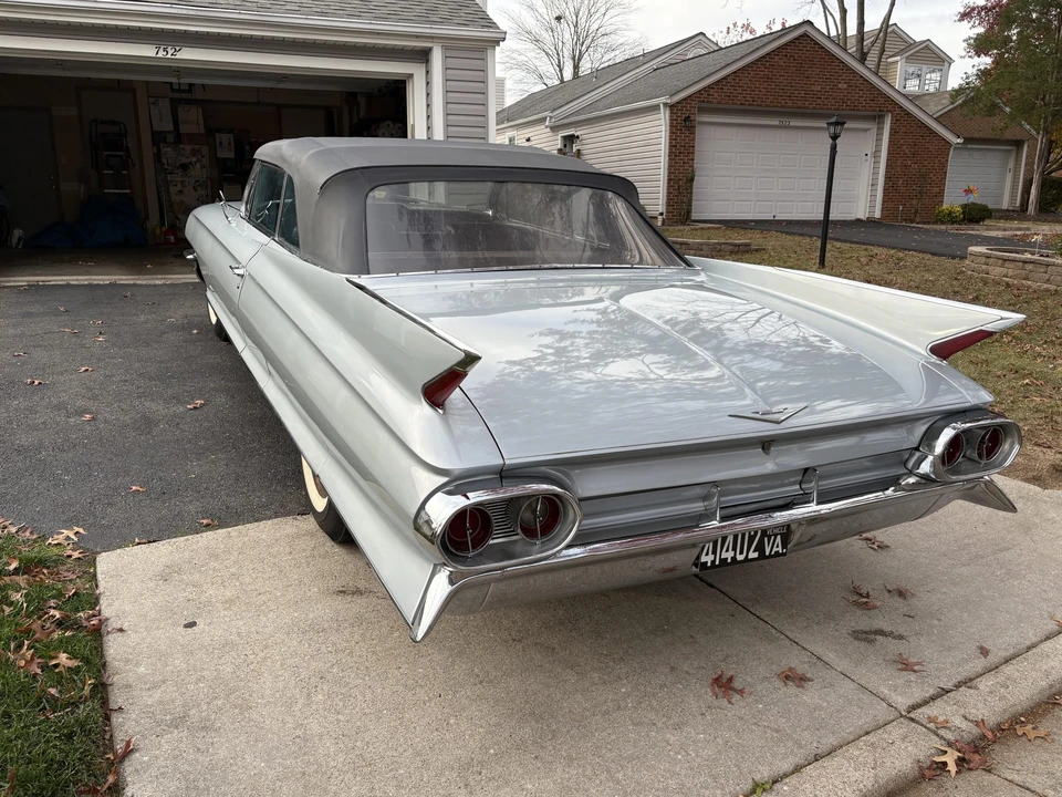 1961 Cadillac Series 62 6th Gen - Image 17 of 31