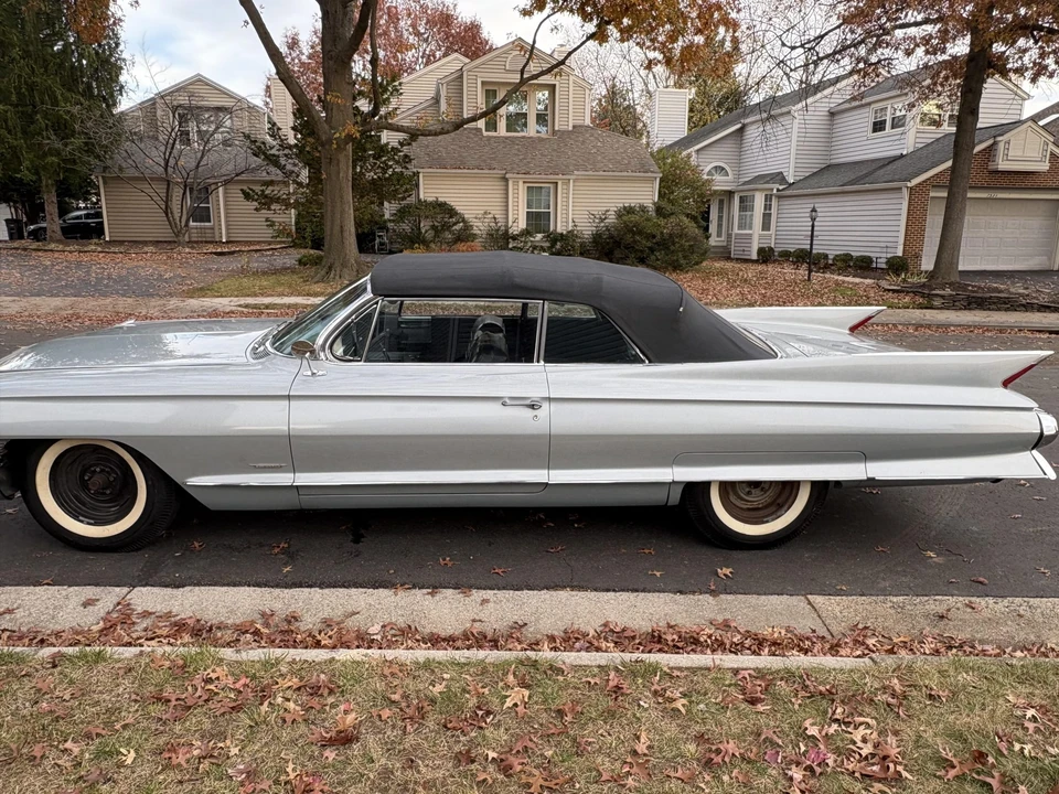 1961 Cadillac Series 62 6th Gen - Image 11 of 31